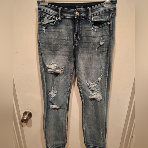 Judy Blue Hope High Rise Destroyed Boyfriend Fit Stretch Jeans Sz 9/29-Casual - Picture 1 of 9